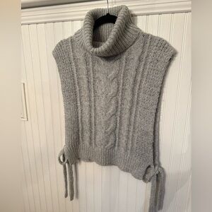 En Saison Tuckernuck Waverly Heather Gray Cable Knit Turtleneck large Sweater